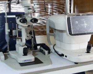 speclar microscope cornea